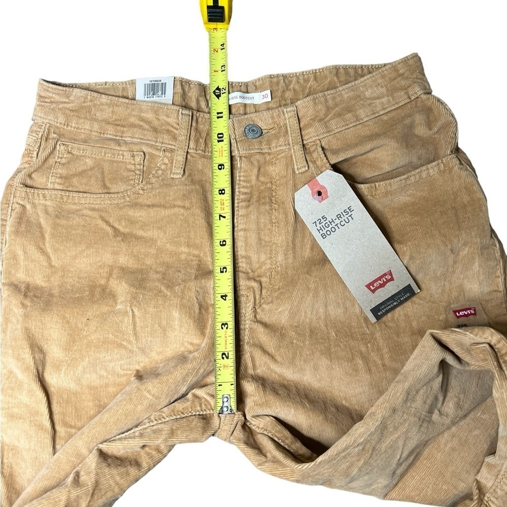 Levi’s 725 High Rise Bootcut Women’s Corduroy Pant - Picture 10 of 11